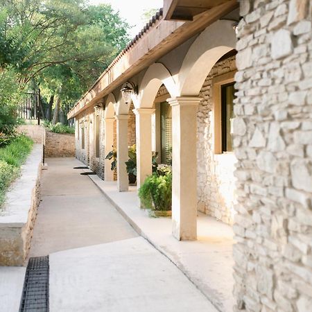 Messina Inn Wimberley Exteriér fotografie