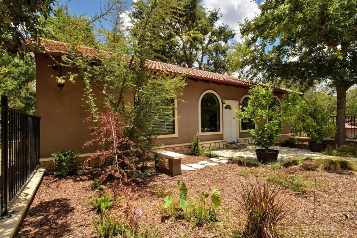Messina Inn Wimberley Exteriér fotografie